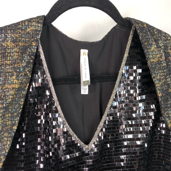 đť…şsachin + Babi Sequin Lace Cutout Drape Top - Picture 4 of 6